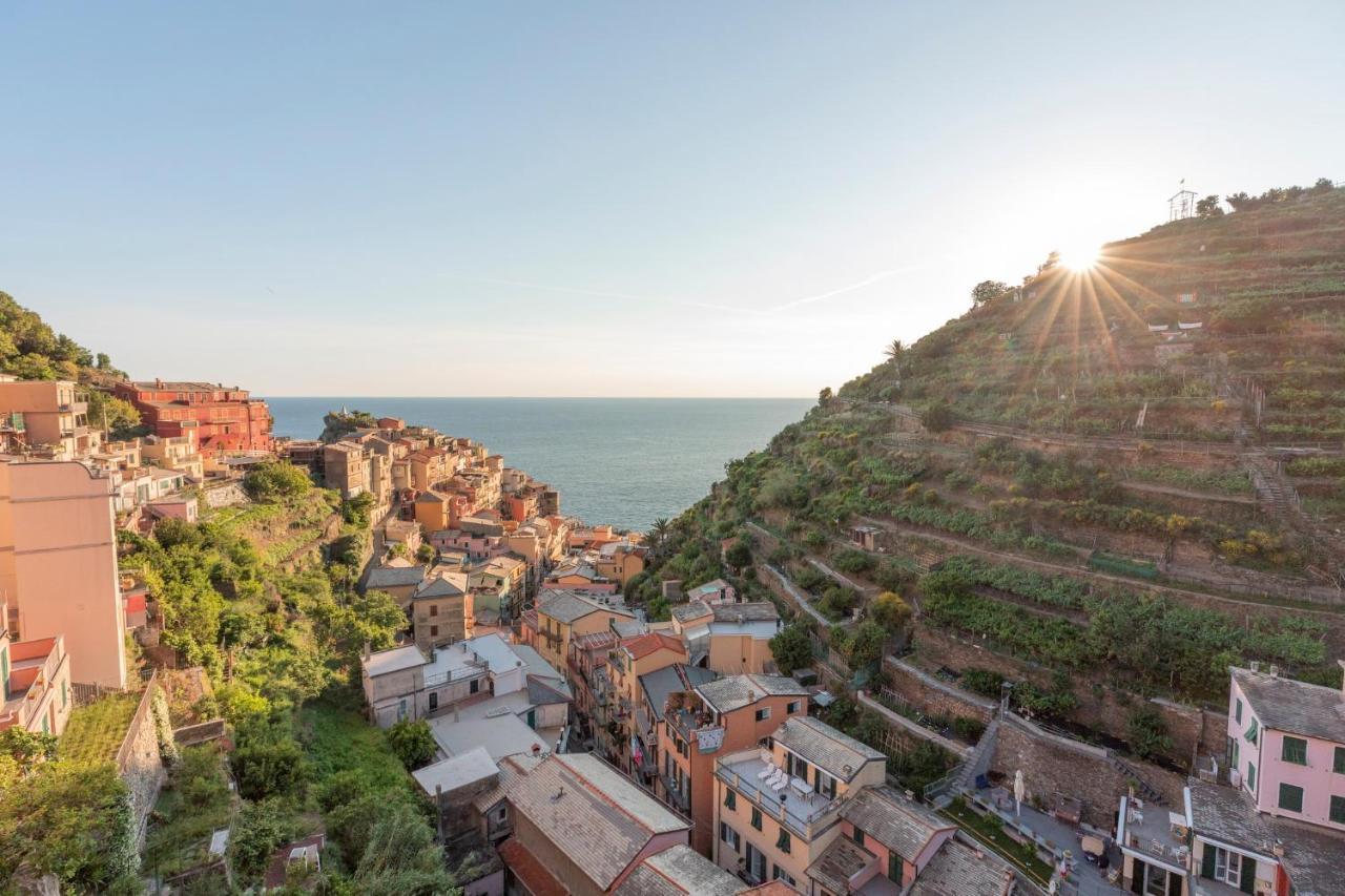L' Attico Giallo Oro Di Giulia * Manarola