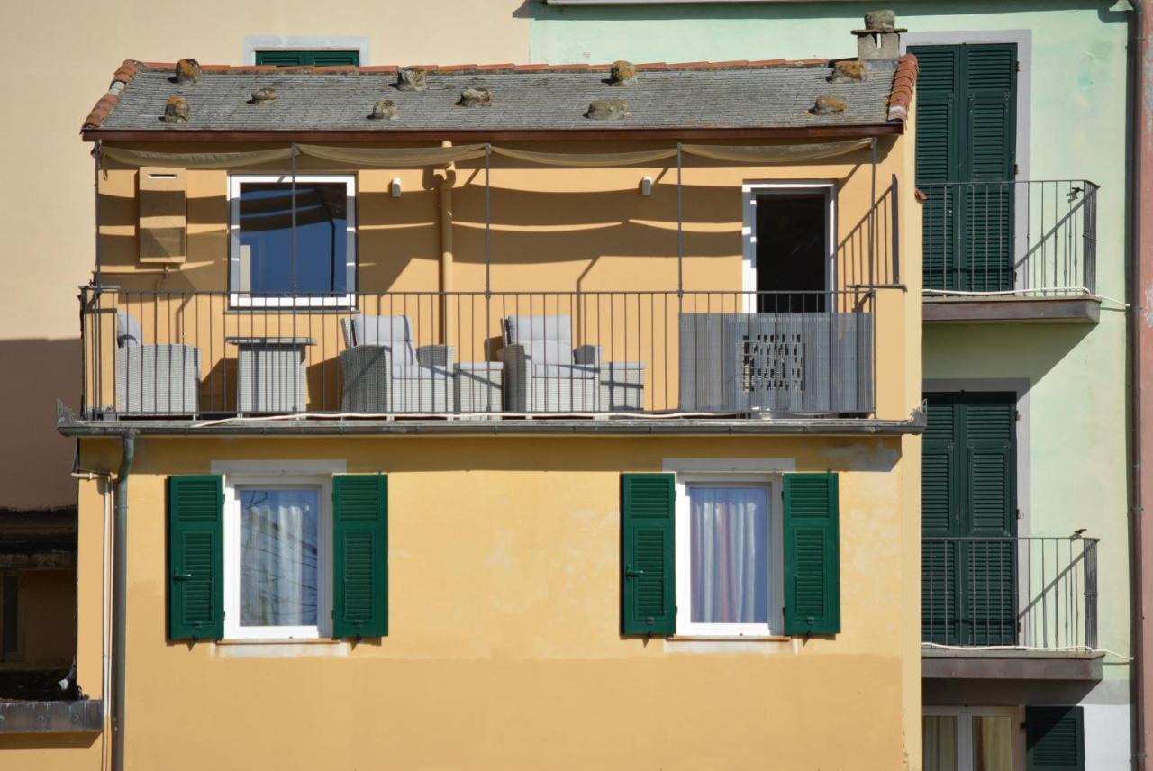 L' Attico Giallo Oro Di Giulia Apartment *
